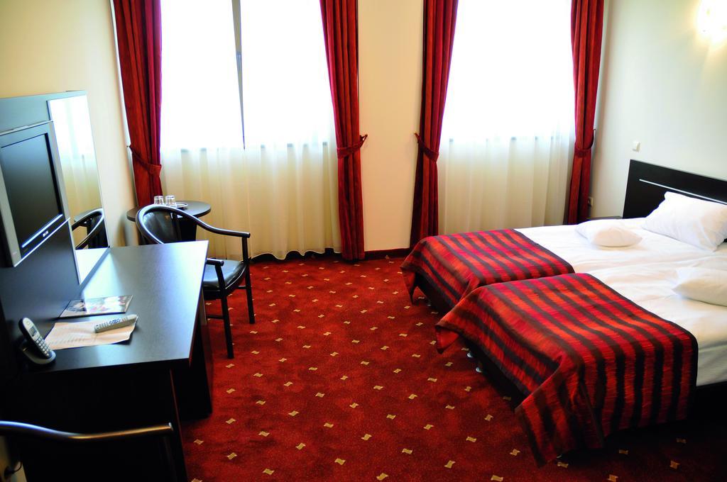Hotel Roberts Sibiu Exteriör bild